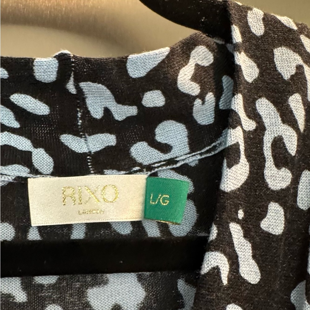 RIXO Black and White Sheath Dress V-Neck Long Sleeve - Picture 2 of 4